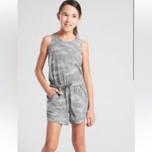 Athleta Girl On The Go Romper Slate Grey Camo Size Large (12) Zipper Pockets
